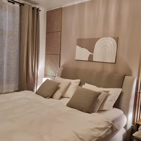 Safan Riverside I Chakalaka Afrika I Altstadt & Elbe מגדבורג